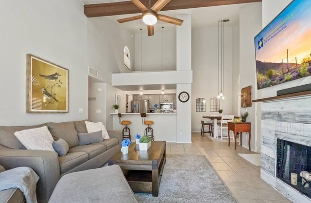 Perfect Chandler Getaway – Cozy Condo in the Heart of the East Valley!