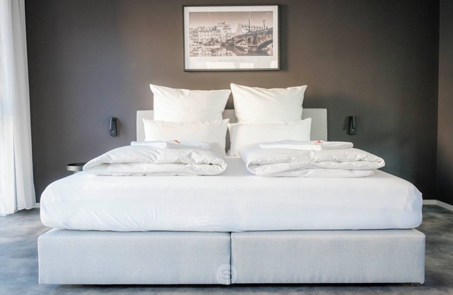 Perfect city center location, 107 sqm, directly at the opera house in suite flair!