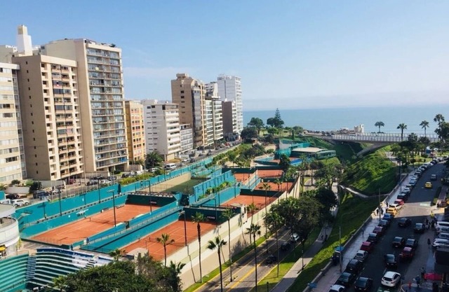 Perfect Couples and Family With Ocean and City View