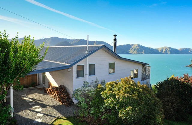 Perfect Escape in Diamond Harbour