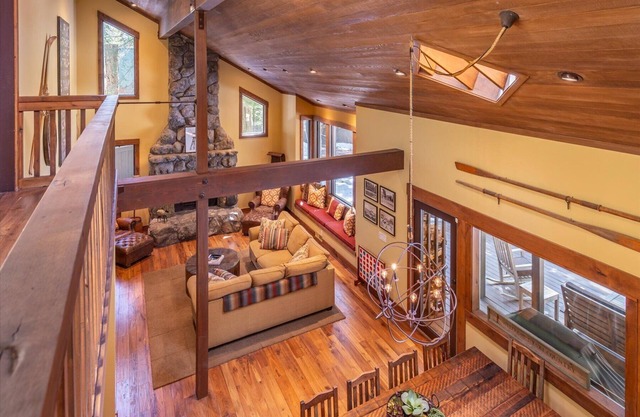 Perfect Family Getaway With A/C - Location! Location!
