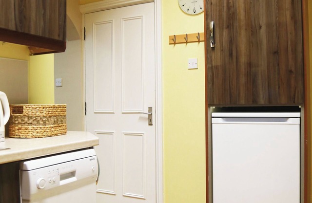 Perfect! for doing Galway City - sleeps 2+, walk everywhere.