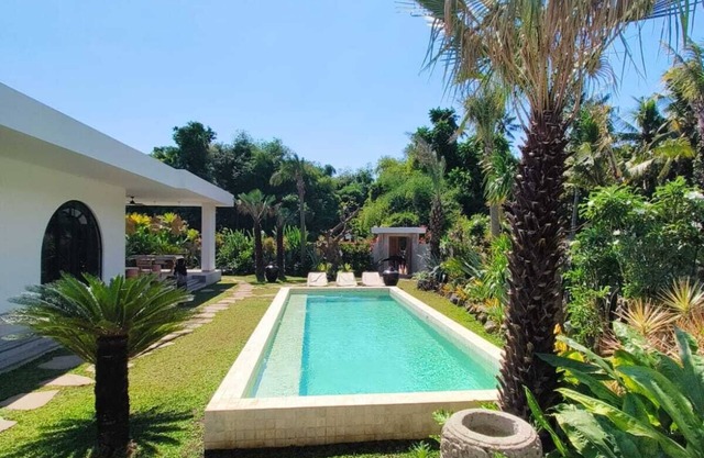 Perfect for Families & Groups, Villa Cactus 3BR with Pool, Garden & Kitchen.