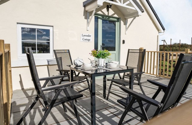Perfect for its close locality to Amroth Beach with walks from your doorstep to the beach.