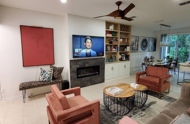 Perfect for Monthly Stays Townhome 5 Min to Jax International Airport