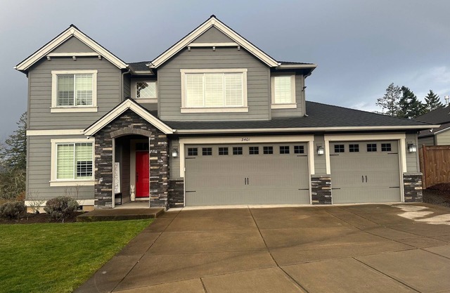 Perfect home away from home! Valley Views & close to town!