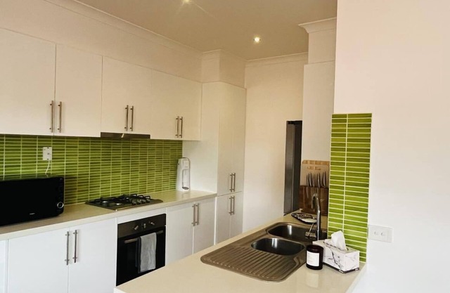 Perfect location, 15 minutes to Melbourne CBD and Tullamarine Airport!