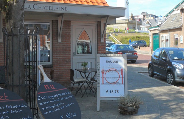 Perfect location Beach pedestrian shopping area Restaurants within walking distance.