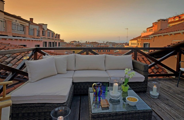 Perfect Marvelous Large Total Luxury Fantasy-Terrace-Bellini Cocktail Welcome