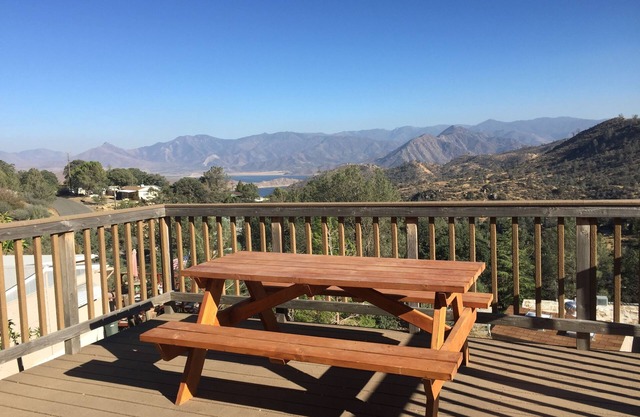 Perfect Mountain Getaway with Panoramic Views!