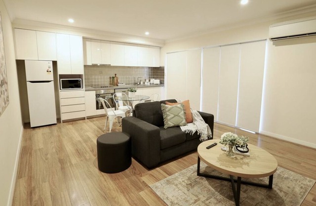 Perfect Pad in Midland sleeps 2
