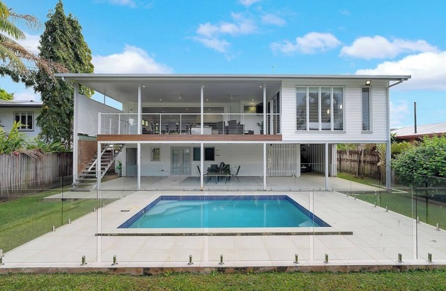 Perfect Pool House Idyllic Tropical Retreat