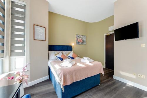Perfect Studio for Travelers Great Location 4