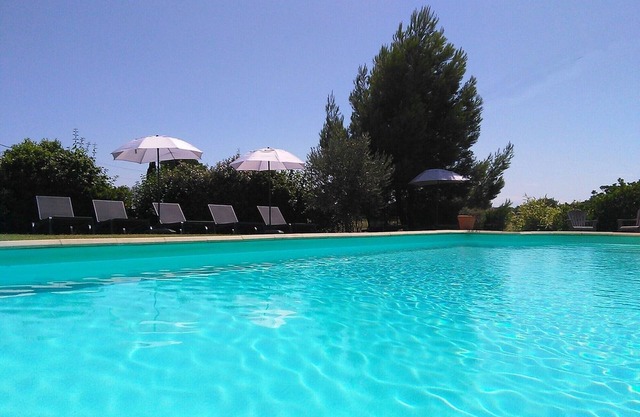 Perfect year round sunny holidays, heated pool 5 miles Carcassonne