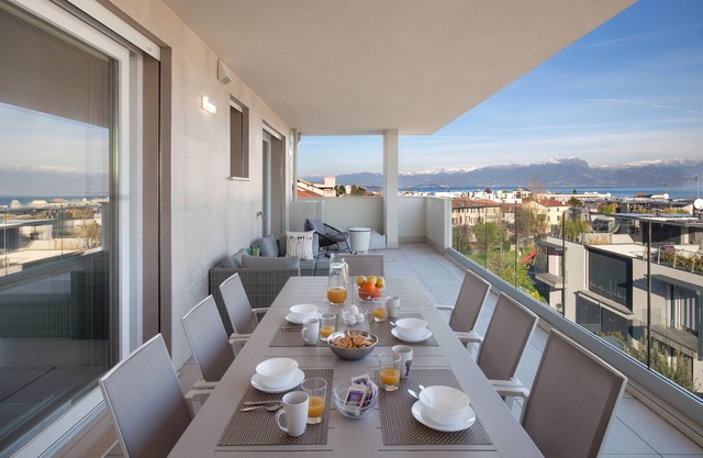 Perla Garda Lake Apartment With Pool