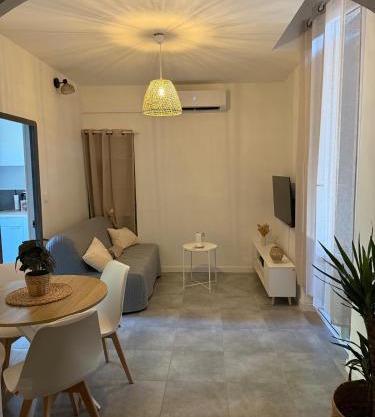 Pertuis Appartement en rez-de-villa avec jardin privatif et parking