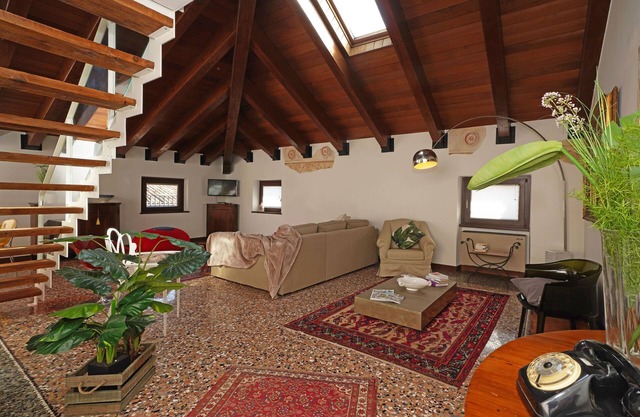 Peschieraloft - Two Bedroom Apartment, Sleeps 6
