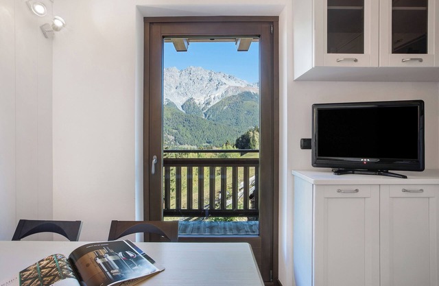 Pet-Friendly Apartment Silvia with Mountain View & Balcony