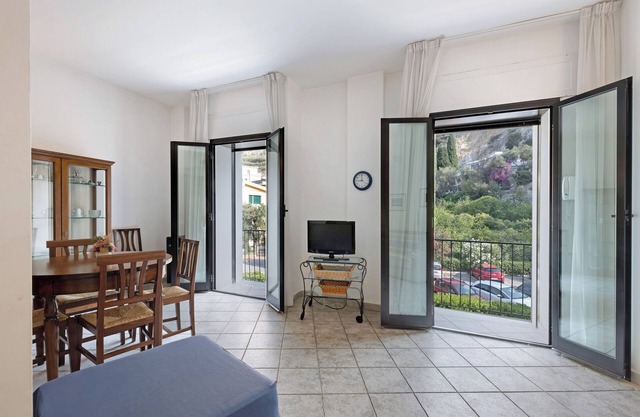 Pet-Friendly Apartment "13 Mehari" with Balcony & Wi-Fi