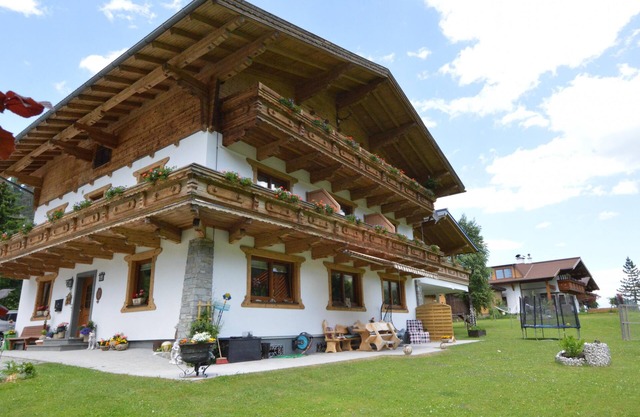Pet-friendly apartment in sunny location