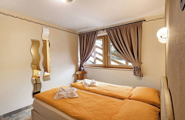 Pet-Friendly Apartment 'Sandra Casa Claudia' with Mountain View