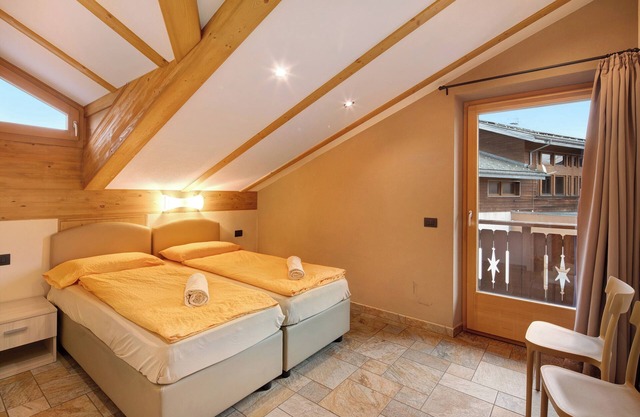 Pet-Friendly Apartment Ermi Casa da Claudia with Mountain View