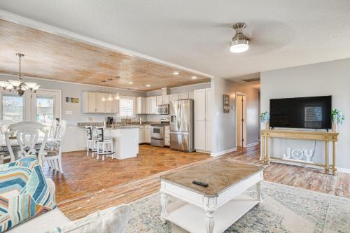 Pet-Friendly Beaufort Home with Private Yard