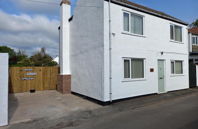 Pet Friendly Beautiful Detached Cottage close to Spurn Point, Easington and Withersea