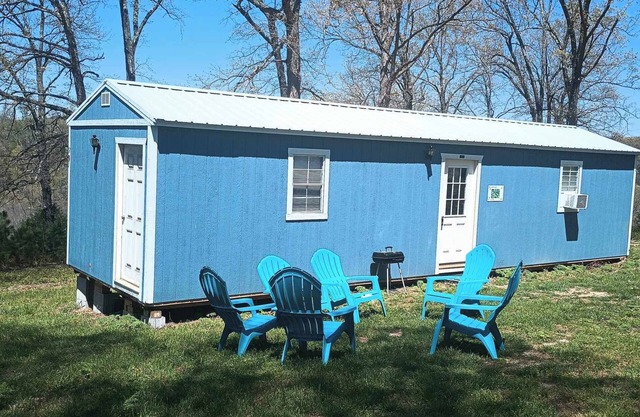 Pet-Friendly cabin close to Buffalo Point