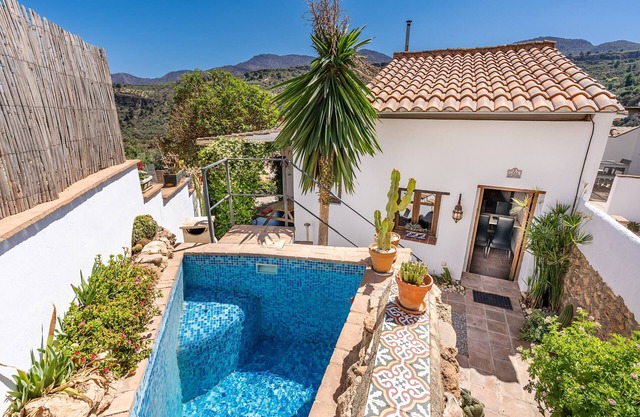 Pet-Friendly Cottage 'Casa Escondida' with Mountain View, Pool & Wi-Fi