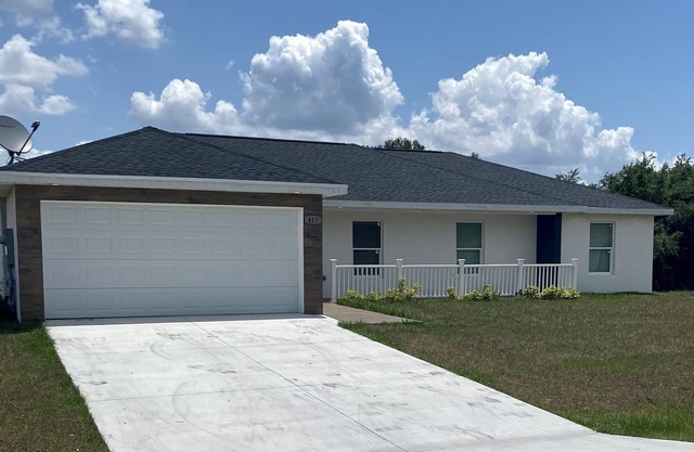 Pet Friendly Family Home - 5 Min to the racetrack