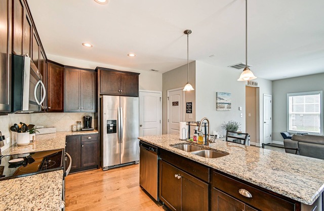 Pet-Friendly Fayetteville Home w/ Hot Tub!