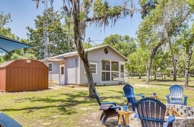 Pet-Friendly Fort McCoy Cabin w/Fire Pit!