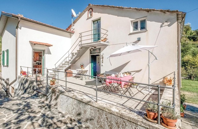 Pet friendly home in Varese Ligure SP