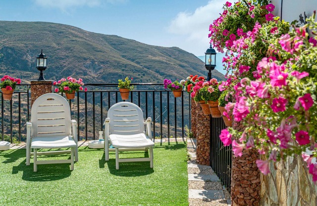 Pet friendly home in Mecina Bombarón