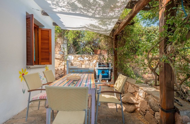 Pet-Friendly Holiday Home Villetta Idina in Monte Petrosu with Shared Pool