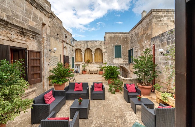 Pet-Friendly Holiday Home "La Corte Dei Templari Nicola" with Terrace & Wi-Fi