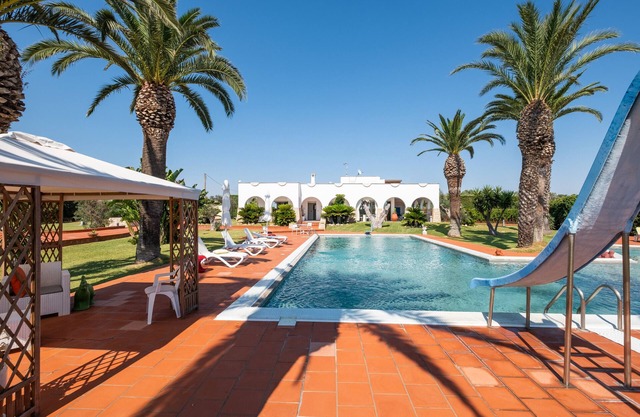 Pet-Friendly Holiday Home Villa ArKe with Shared Pool & Terrace