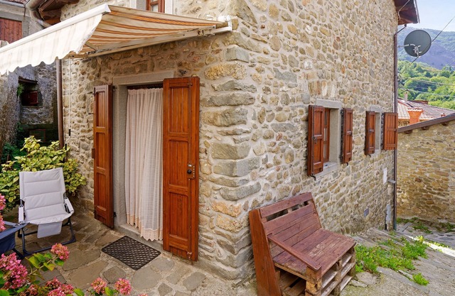 Pet-friendly holiday home 'The nest in the country without fireplaces