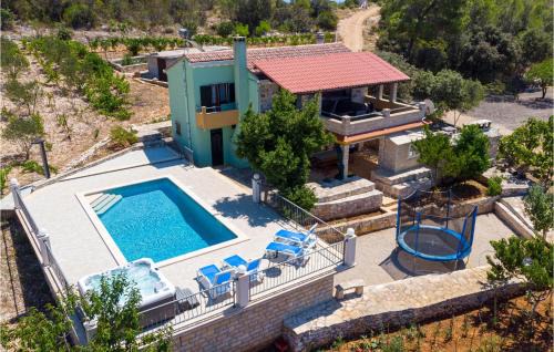 Pet Friendly Home In Cara