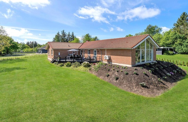 Pet friendly home in Farsø with sauna