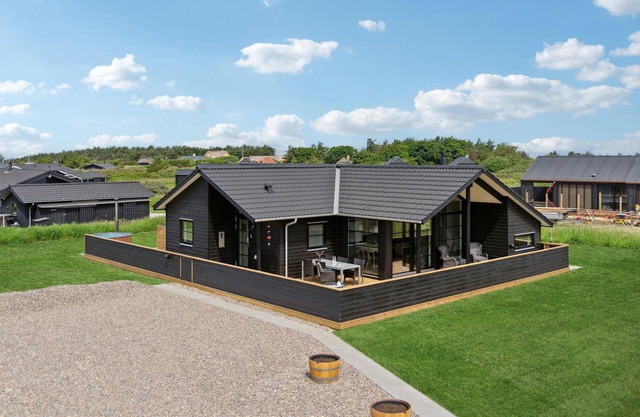 Pet friendly home in Hjørring with WiFi