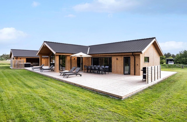 Pet friendly home in Sæby with sauna
