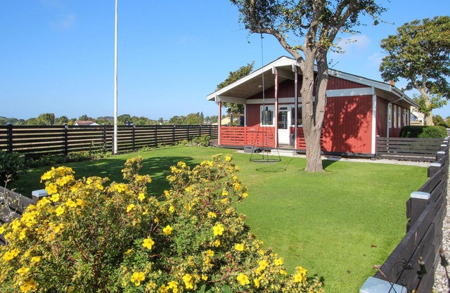 Pet friendly home in Samsø with kitchen