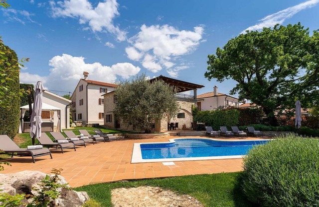 Pet friendly home in Vizinada with WiFi