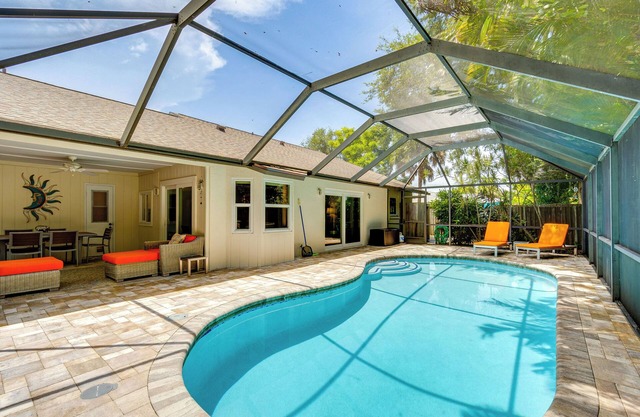 Pet-Friendly Home w/Pool, Close to Venice Beaches