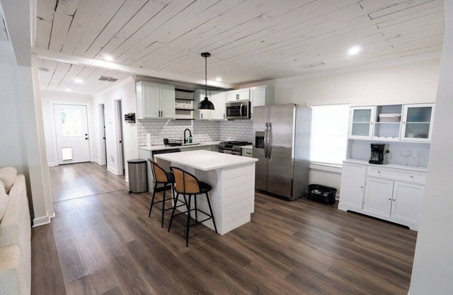 Pet-friendly home walking distance to Downtown Monroe