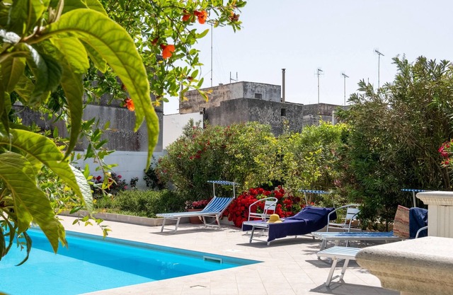 Pet-Friendly Holiday Home Casa Papadia - Bilocale Timo with Pool & Wi-Fi