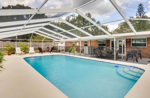 Pet-Friendly Lakeland Escape w/Private Pool!