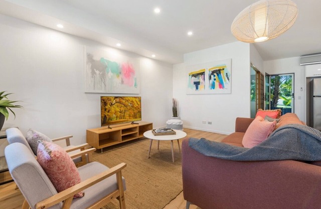 Pet Friendly Oasis By The River, Noosaville
